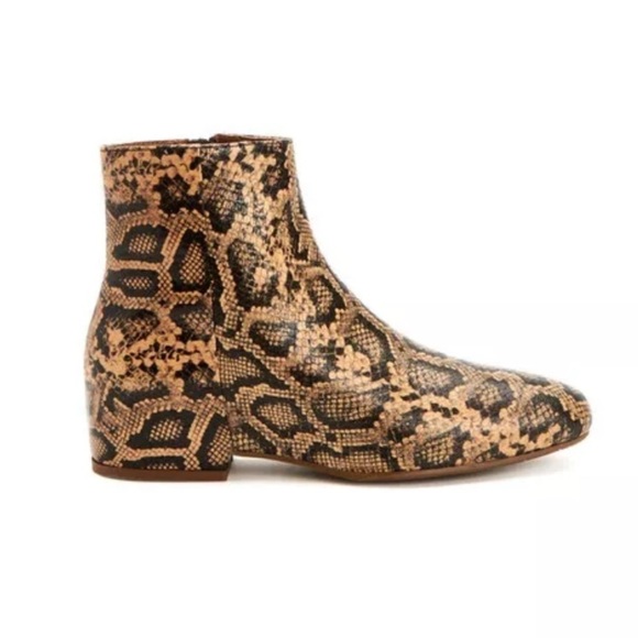 New! Aquatalia‎ Ulyssa Snakeskin Ankle Booties - Picture 1 of 6